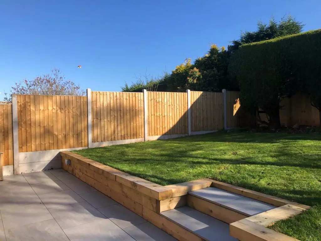 Close board garden fencing